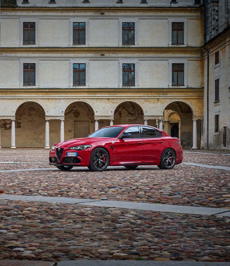 Alfa Romeo Giulia Quadrifoglio - Visione Frontale