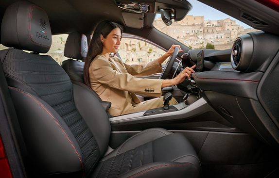 Alfa Romeo Tributo Italiano: auto connessa – Alfa Romeo